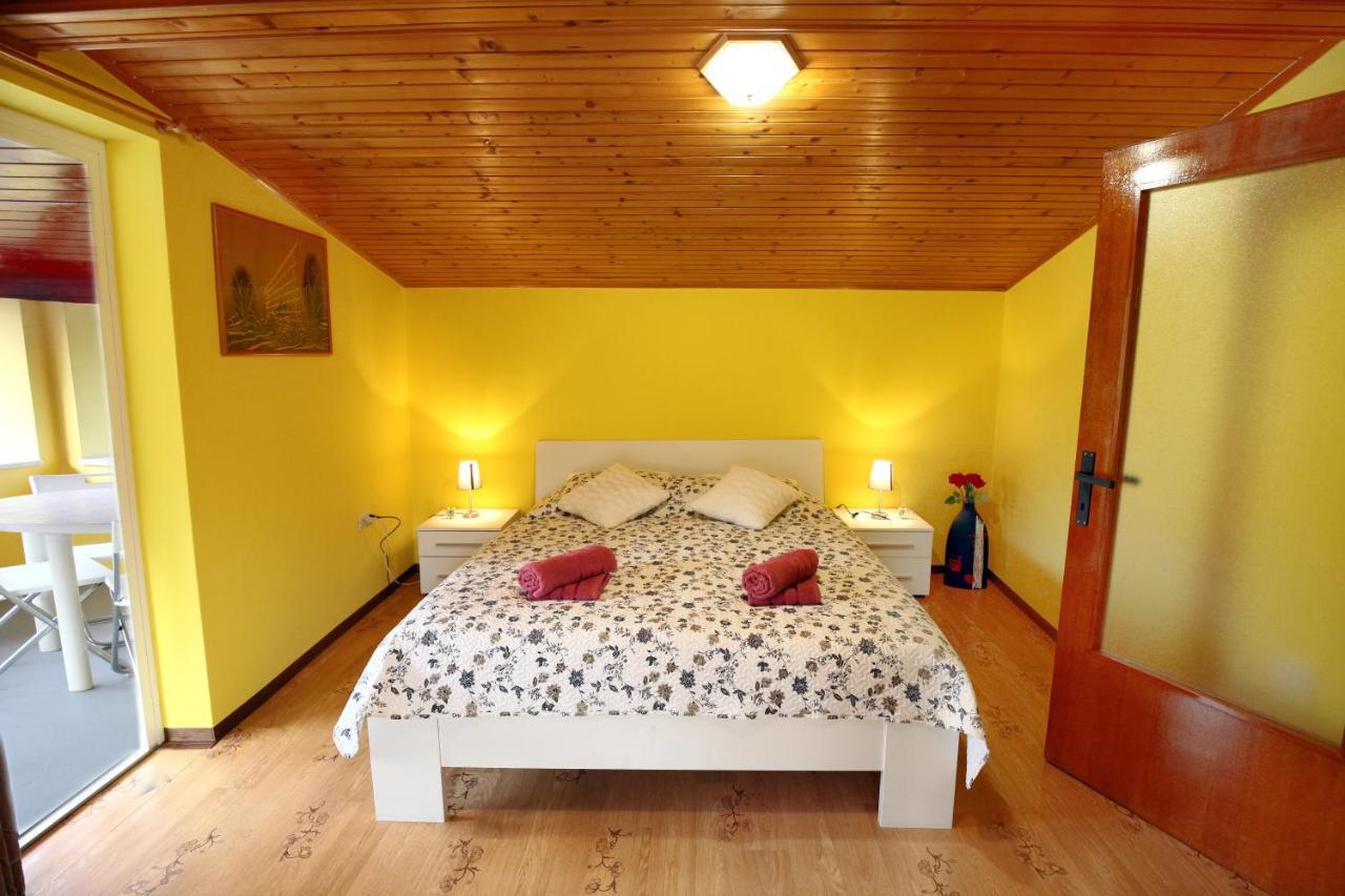 イゾラ Parenzana Haven Hideaway Starヴィラ エクステリア 写真