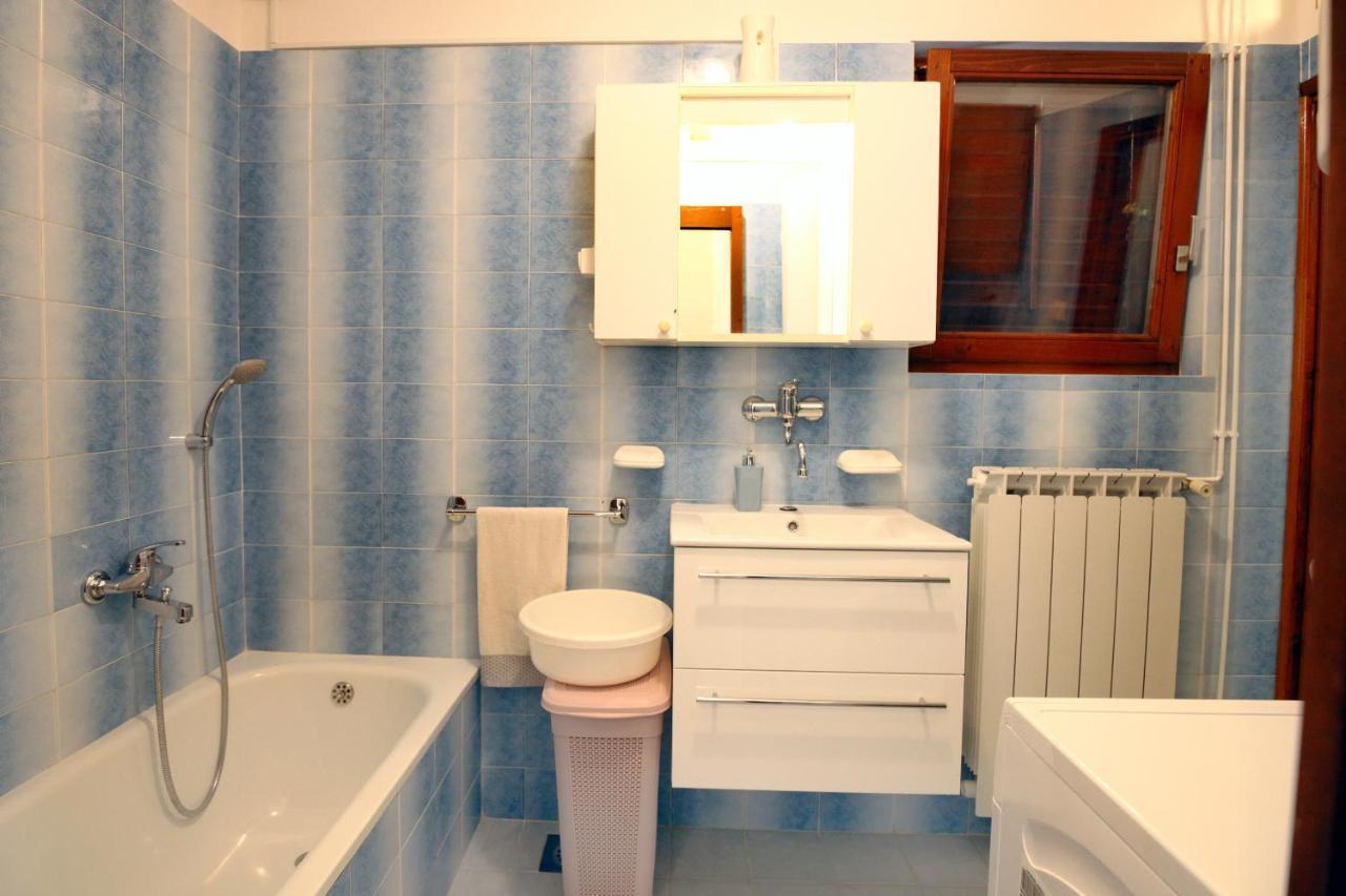 イゾラ Parenzana Haven Hideaway Starヴィラ エクステリア 写真