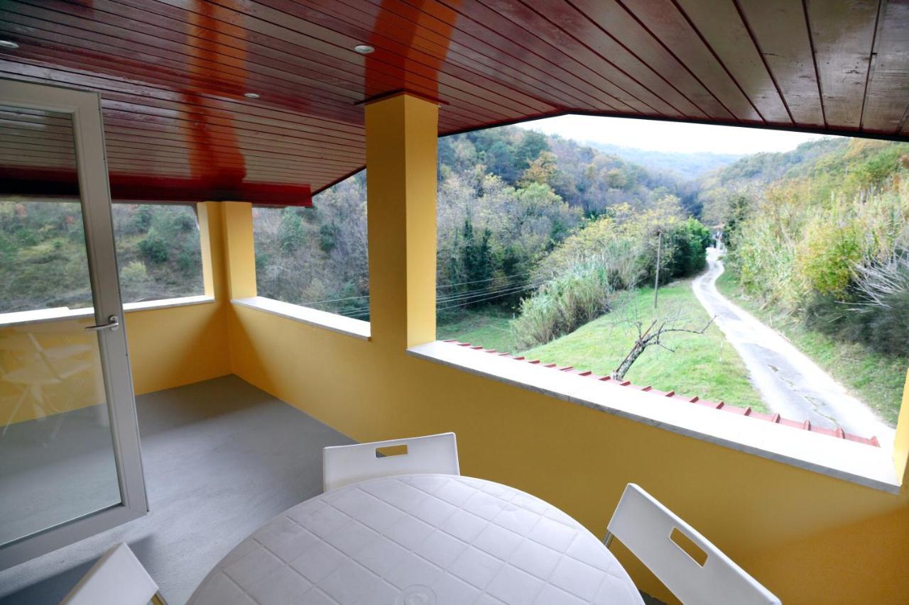 イゾラ Parenzana Haven Hideaway Starヴィラ エクステリア 写真